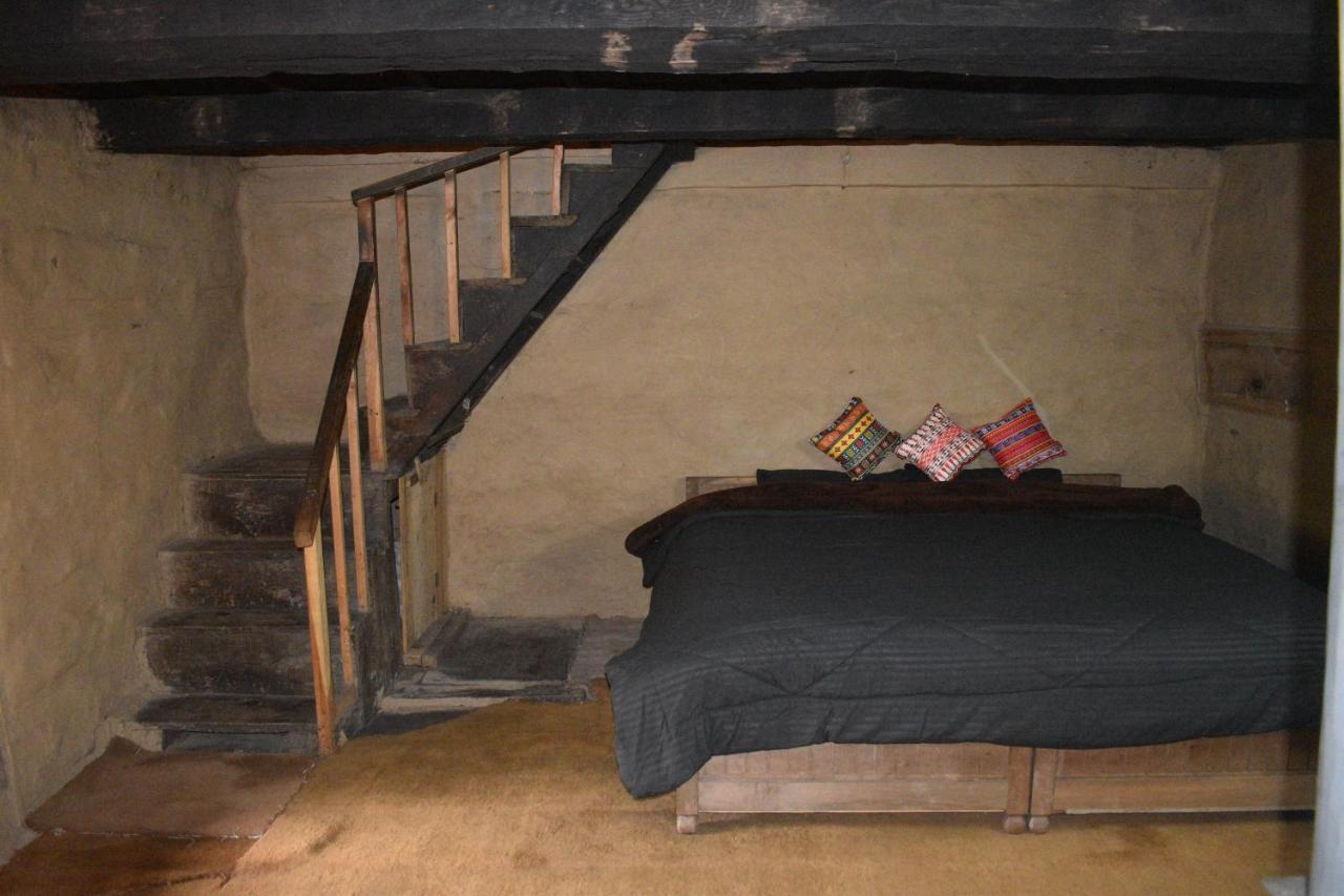Lodge Time Trael Manali (Himachal Pradesh)